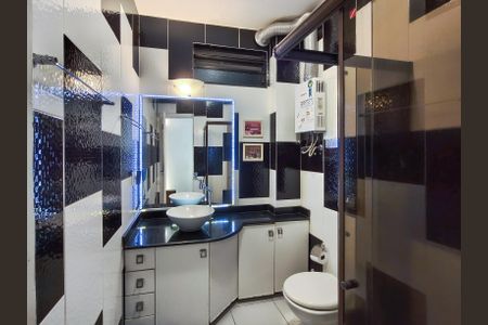 Apartamento à venda com 80m², 2 quartos e 2 vagasBanheiro Corredor