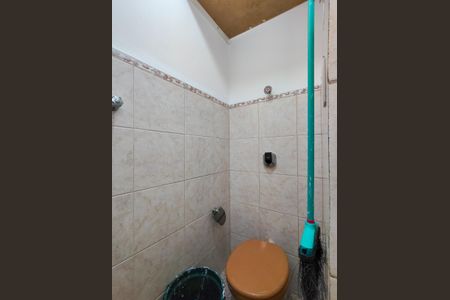 Apartamento à venda com 80m², 2 quartos e 2 vagasBanheiro de serviço
