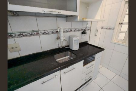 Apartamento à venda com 80m², 2 quartos e 2 vagasCozinha