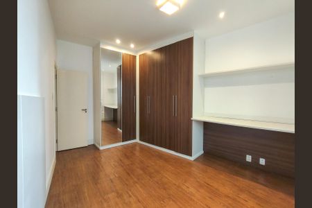 Apartamento à venda com 80m², 2 quartos e 2 vagasQuarto 2