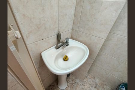 Apartamento à venda com 80m², 2 quartos e 2 vagasBanheiro de serviço