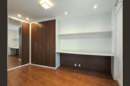 Apartamento à venda com 80m², 2 quartos e 2 vagasQuarto 2
