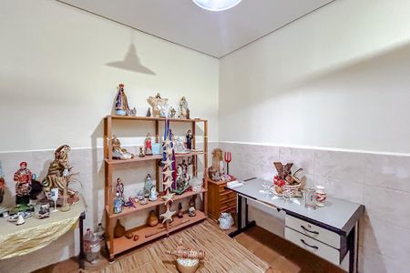 Casa à venda com 217m², 4 quartos e 2 vagasCasa 2