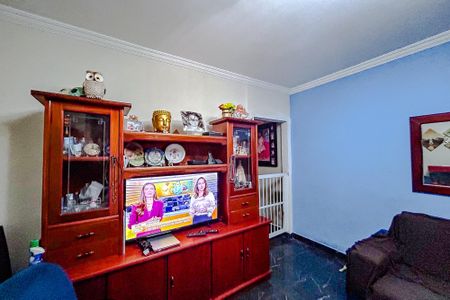 Casa à venda com 217m², 4 quartos e 2 vagasSala
