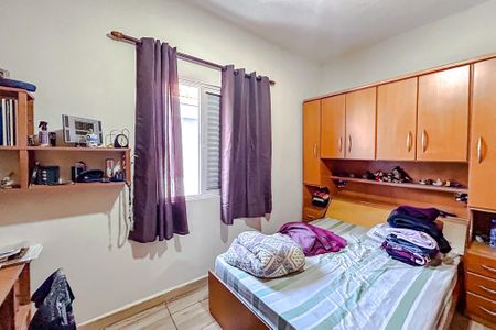 Casa à venda com 217m², 4 quartos e 2 vagasQuarto 2