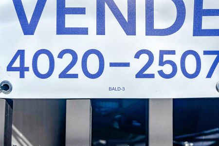 Casa à venda com 217m², 4 quartos e 2 vagasBALD-3