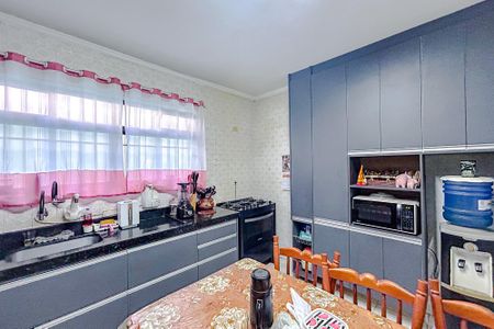 Casa à venda com 217m², 4 quartos e 2 vagasCozinha