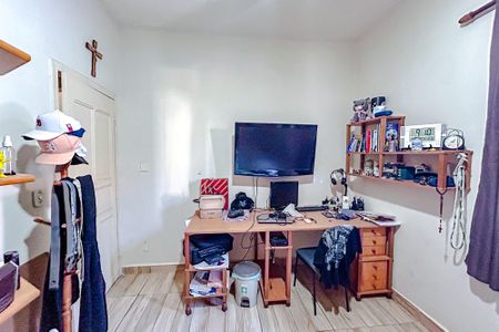 Casa à venda com 217m², 4 quartos e 2 vagasQuarto 2
