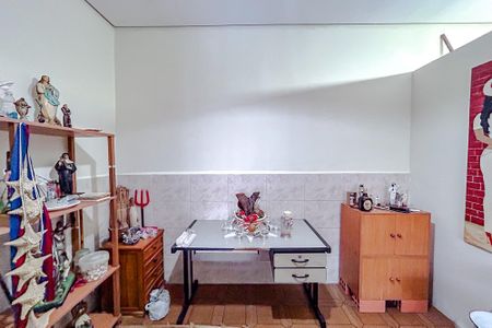 Casa à venda com 217m², 4 quartos e 2 vagasCasa 2