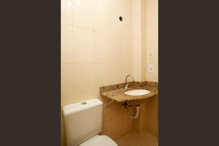 Banheiro de kitnet/studio à venda com 1 quarto, 50m² em Centro Histórico, Porto Alegre