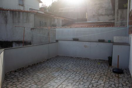 Casa para alugar com 404m², 3 quartos e 3 vagasQuintal de trás