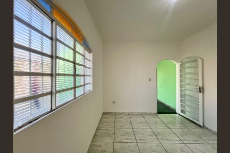 Casa à venda com 140m², 4 quartos e 3 vagasSala