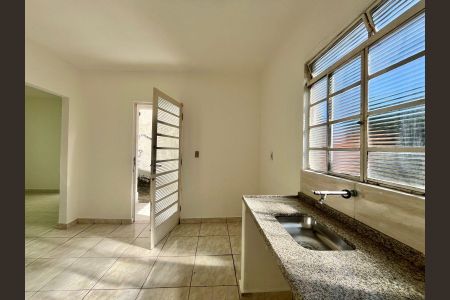 Casa à venda com 140m², 4 quartos e 3 vagasCozinha edícula 