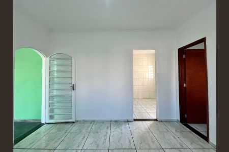 Casa à venda com 140m², 4 quartos e 3 vagasSala