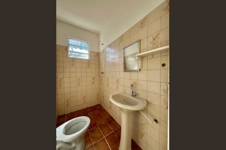 Casa à venda com 140m², 4 quartos e 3 vagasBanheiro edícula 