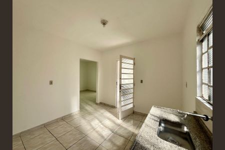 Casa à venda com 140m², 4 quartos e 3 vagasCozinha edícula 