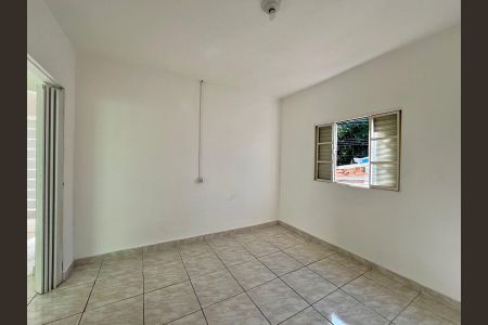 Casa à venda com 140m², 4 quartos e 3 vagasQuarto edícula 