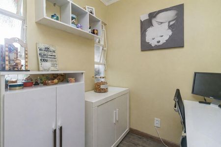 Apartamento à venda com 80m², 2 quartos e 2 vagasQuarto