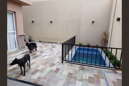 Casa de condomínio para alugar com 150m², 3 quartos e 2 vagasPiscina
