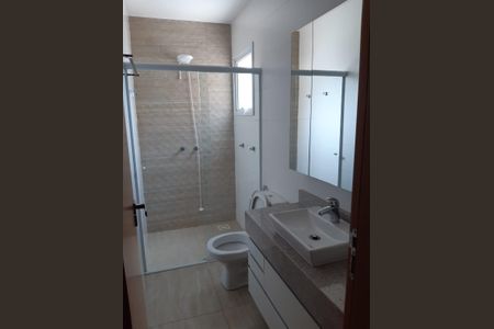 Casa de condomínio para alugar com 150m², 3 quartos e 2 vagasBanheiro