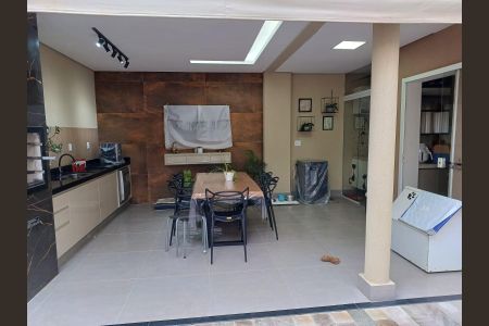 Casa de condomínio para alugar com 150m², 3 quartos e 2 vagasCozinha