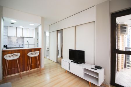 Apartamento à venda com 40m², 1 quarto e 1 vagaSala