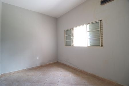 Quarto 2 de casa para alugar com 3 quartos, 115m² em Jardim Holanda, Uberlândia