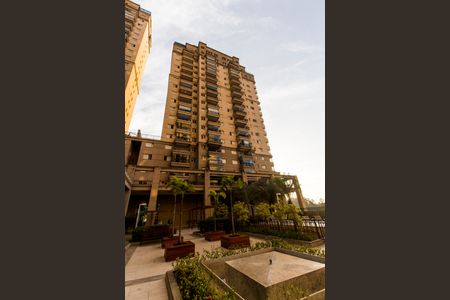 Apartamento para alugar com 96m², 2 quartos e 2 vagasFachada