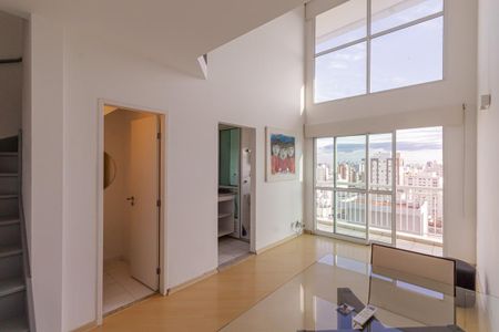 Sala de apartamento para alugar com 1 quarto, 50m² em Moema, São Paulo