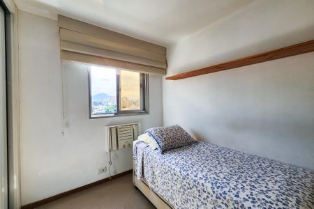 Apartamento à venda com 77m², 3 quartos e 1 vagaQuarto 2