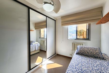 Apartamento à venda com 77m², 3 quartos e 1 vagaQuarto 2