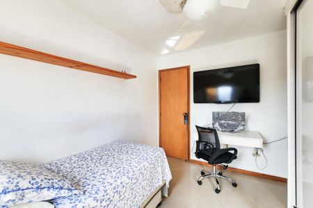 Apartamento à venda com 77m², 3 quartos e 1 vagaQuarto 2