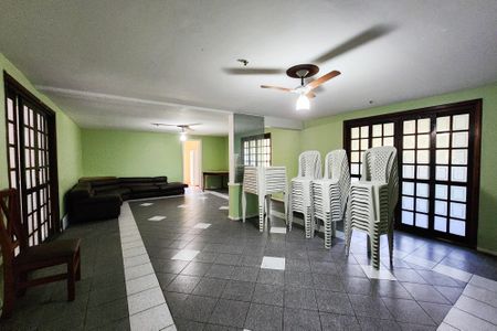 Apartamento à venda com 77m², 3 quartos e 1 vagaÁrea de Serviço 