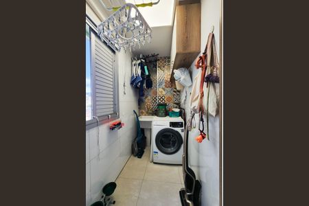 Apartamento à venda com 77m², 3 quartos e 1 vagaÁrea de Serviço 