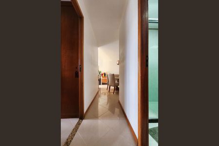 Apartamento à venda com 77m², 3 quartos e 1 vagaCorredor 