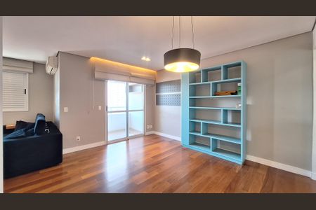 Apartamento à venda com 70m², 2 quartos e 1 vaga Apartamento à venda com 70m², 2 quartos e 1 vagaSala