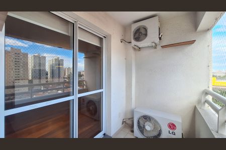 Apartamento à venda com 70m², 2 quartos e 1 vaga Apartamento à venda com 70m², 2 quartos e 1 vagaVaranda