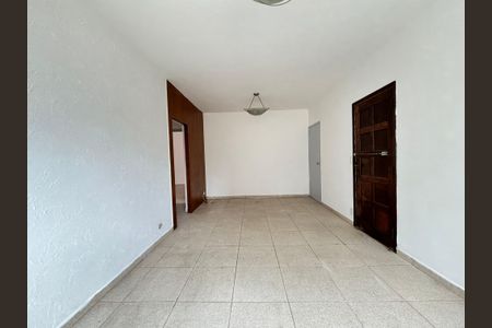 Apartamento para alugar com 100m², 2 quartos e 1 vagaSala
