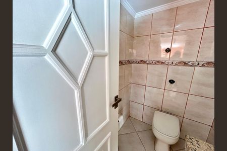 Casa à venda com 223m², 3 quartos e 3 vagasBanheiro 3