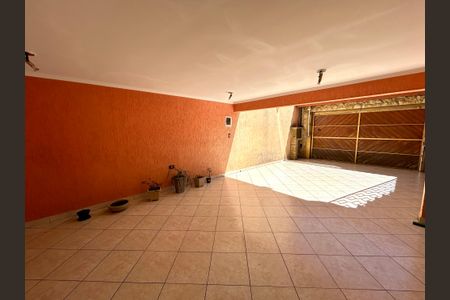 Casa à venda com 223m², 3 quartos e 3 vagasGaragem 