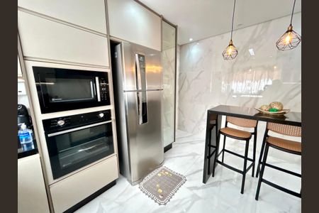 Casa à venda com 223m², 3 quartos e 3 vagasCozinha