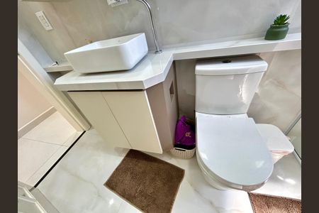 Casa à venda com 223m², 3 quartos e 3 vagasBanheiro 1
