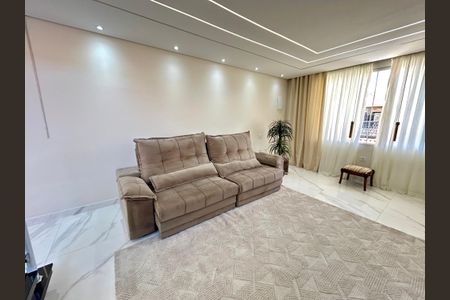 Casa à venda com 223m², 3 quartos e 3 vagasSala