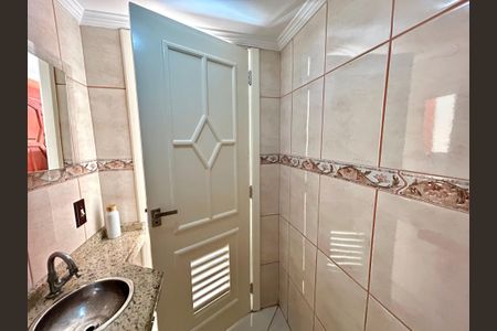 Casa à venda com 223m², 3 quartos e 3 vagasBanheiro 3