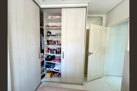 Casa à venda com 223m², 3 quartos e 3 vagasQuarto 2
