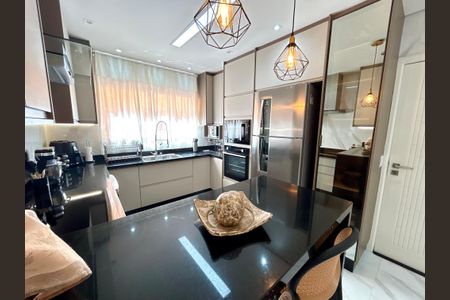 Casa à venda com 223m², 3 quartos e 3 vagasCozinha