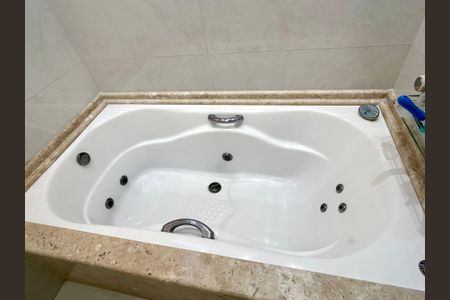 Casa à venda com 223m², 3 quartos e 3 vagasBanheiro da Suíte