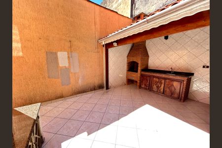 Casa à venda com 223m², 3 quartos e 3 vagasQuintal