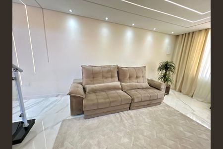 Casa à venda com 223m², 3 quartos e 3 vagasSala