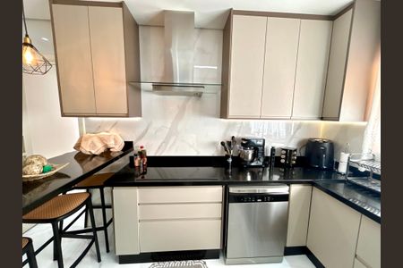 Casa à venda com 223m², 3 quartos e 3 vagasCozinha